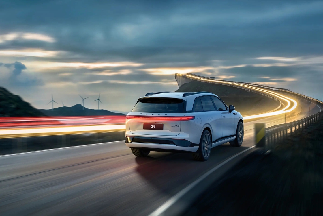 Xiaopeng ইলেকট্রিক যানবাহন Xpeng G9 SUV খাঁটি ইলেকট্রিক মাঝারি থেকে বড় 5 দরজা 5 সিট ইভি গাড়ি
