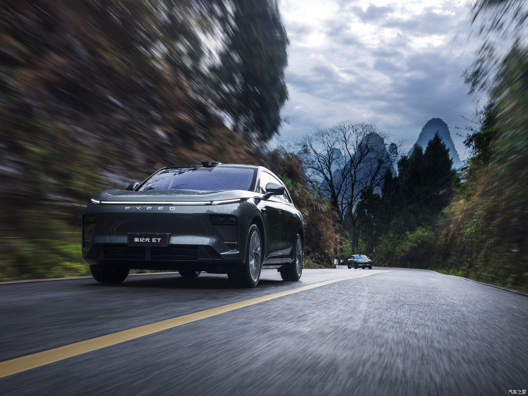 EXEED ET Chery ইলেকট্রিক যানবাহন 245KW 650Nm টর্ক বিলাসবহুল এবং টেকসই যাত্রা জন্য