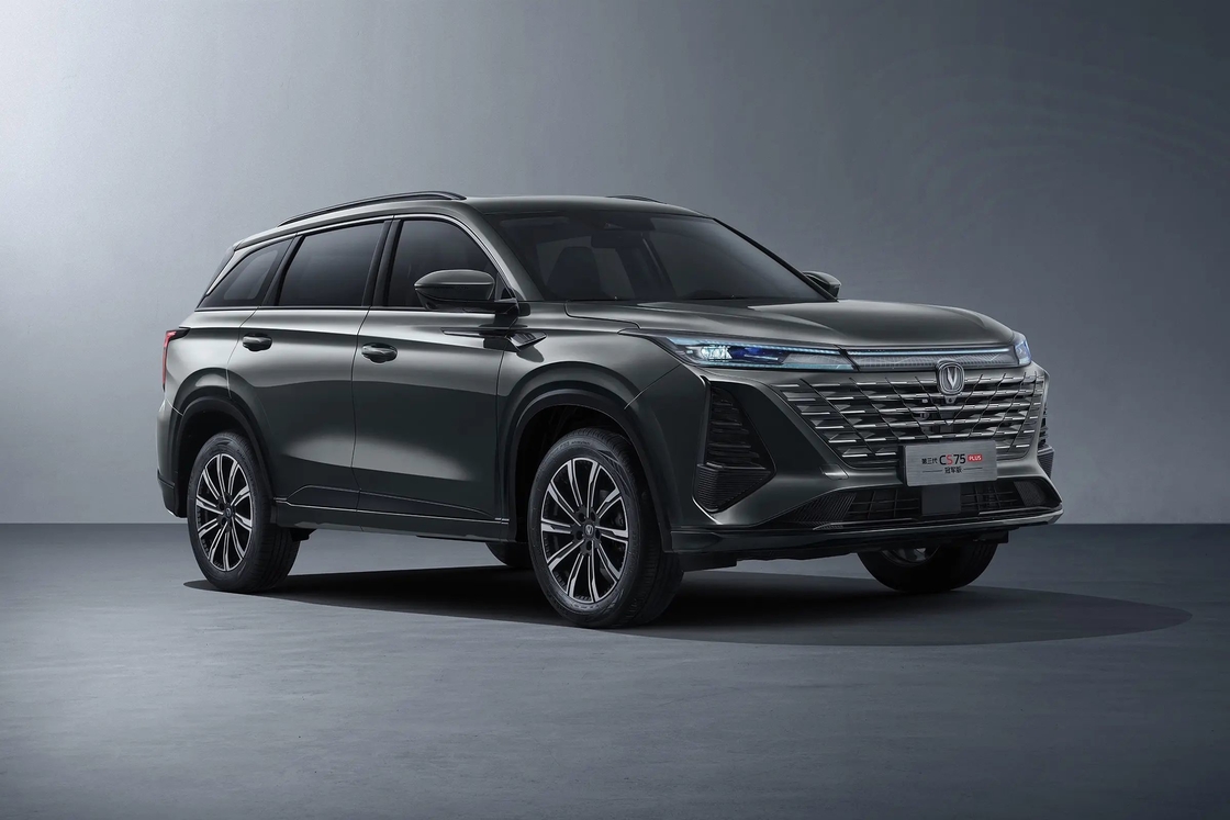 পেট্রোল জ্বালানী টাইপ চ্যাঙ্গান CS75 প্লাস কালো SUV 5 সিট ক্ষমতা