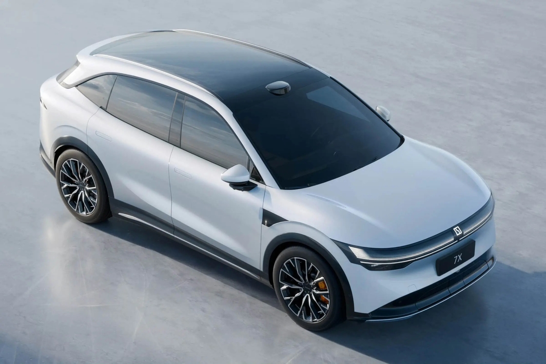 2025 ZEEKR 7X নতুন মডেল খাঁটি বৈদ্যুতিক 2WD / 4WD লং রেঞ্জ এসইউভি উচ্চ গতি 210km / h নতুন শক্তি যানবাহন