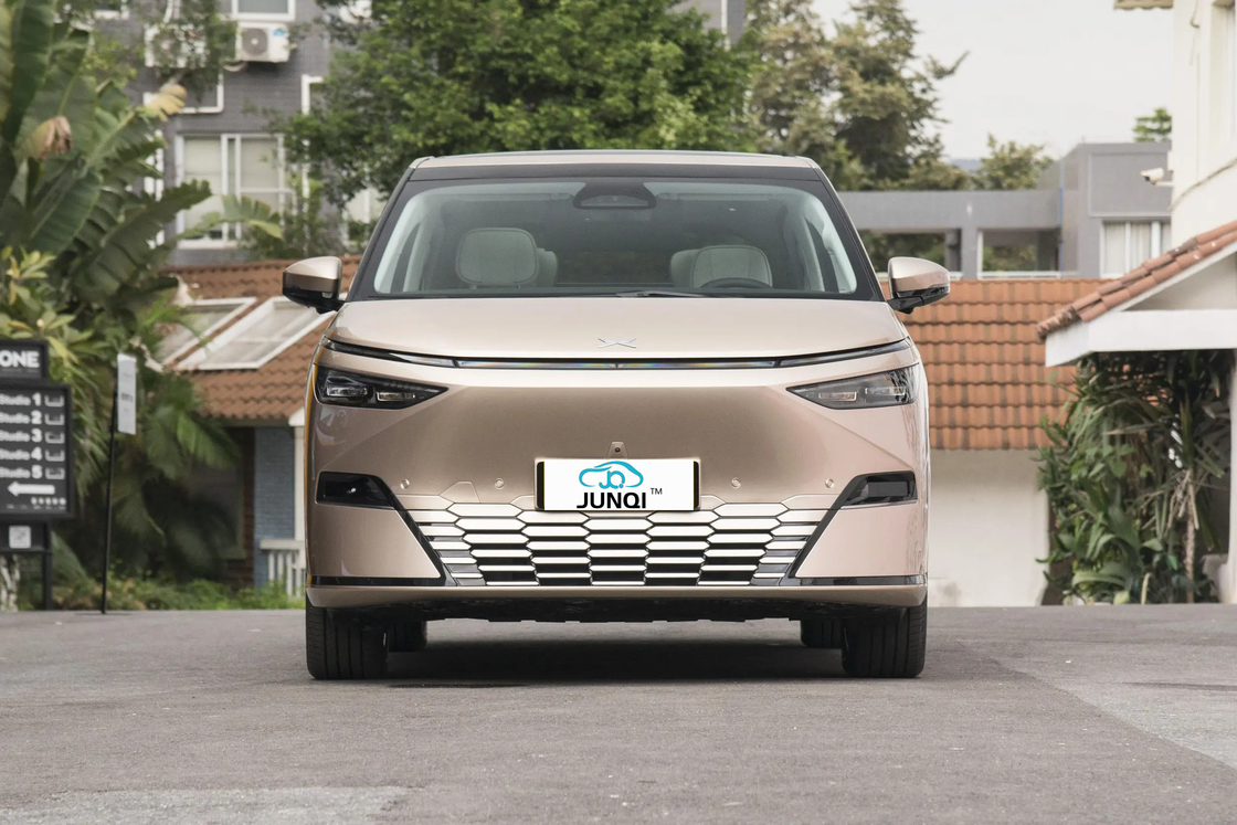 উচ্চ মানের স্বয়ংক্রিয় 610Km Mpv স্মার্ট কন্ট্রোল চীনা ইলেকট্রিক নতুন গাড়ী জন্য Xpeng X9