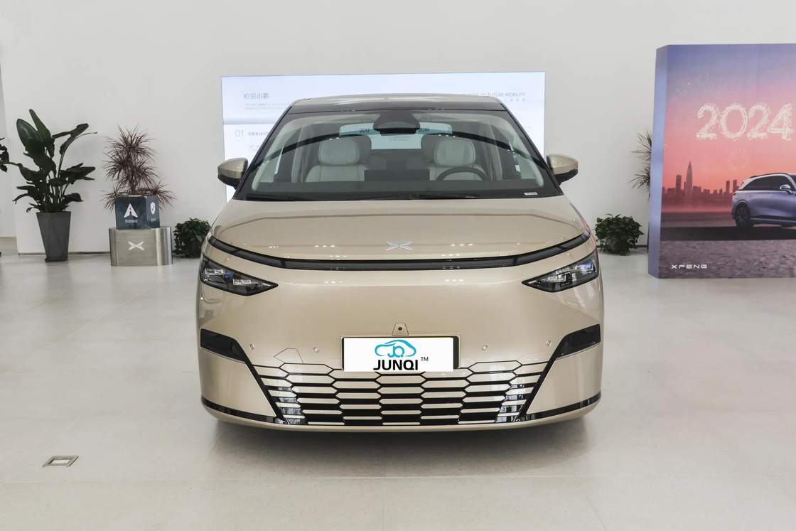 উচ্চ মানের স্বয়ংক্রিয় 610Km Mpv স্মার্ট কন্ট্রোল চীনা ইলেকট্রিক নতুন গাড়ী জন্য Xpeng X9